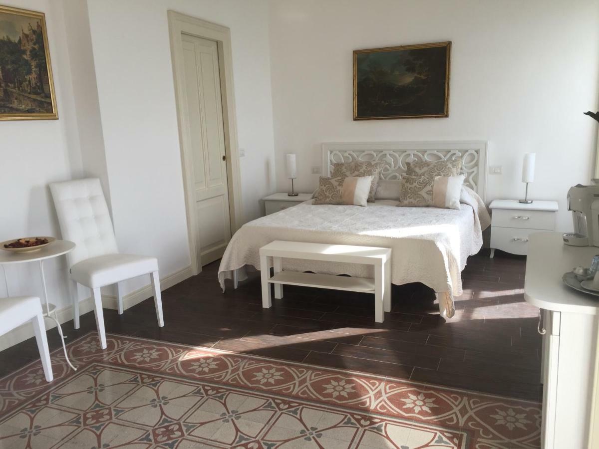 Bed & Breakfast Di Mare E D'azzurro Salerno